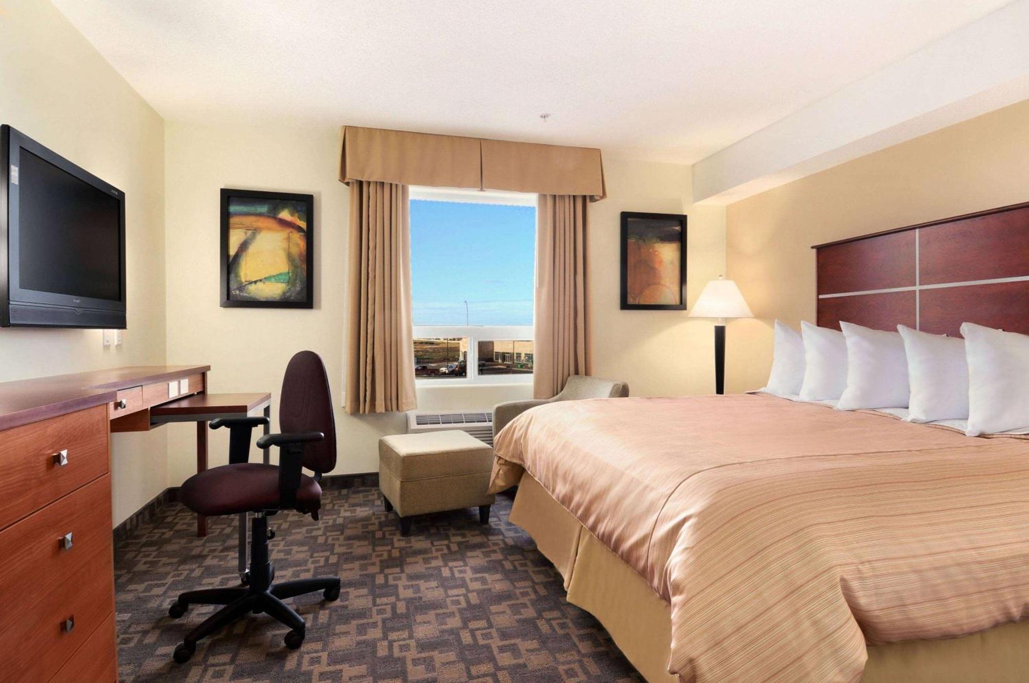 Days Inn By Wyndham Grande Prairie Zewnętrze zdjęcie