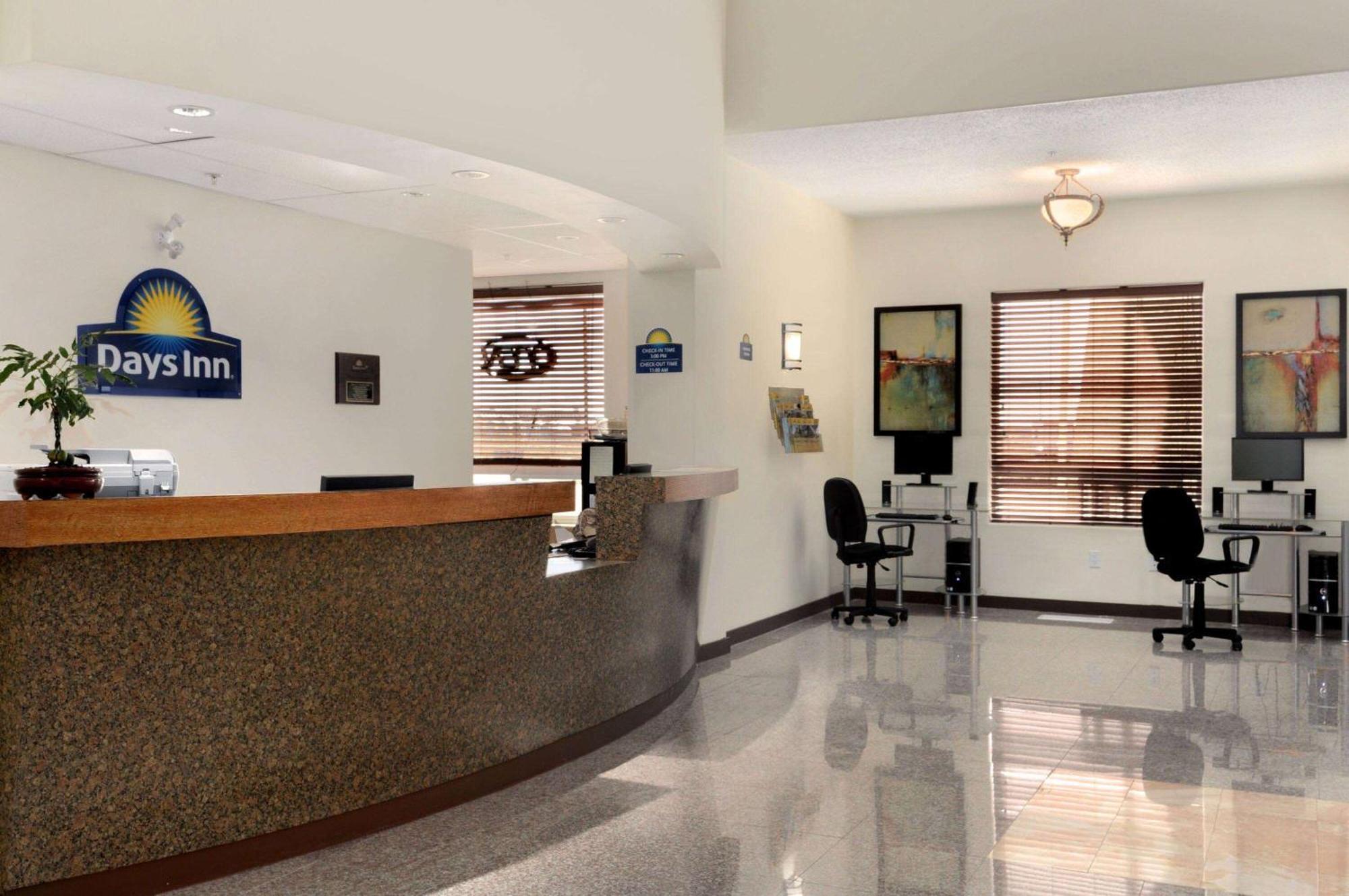 Days Inn By Wyndham Grande Prairie Zewnętrze zdjęcie