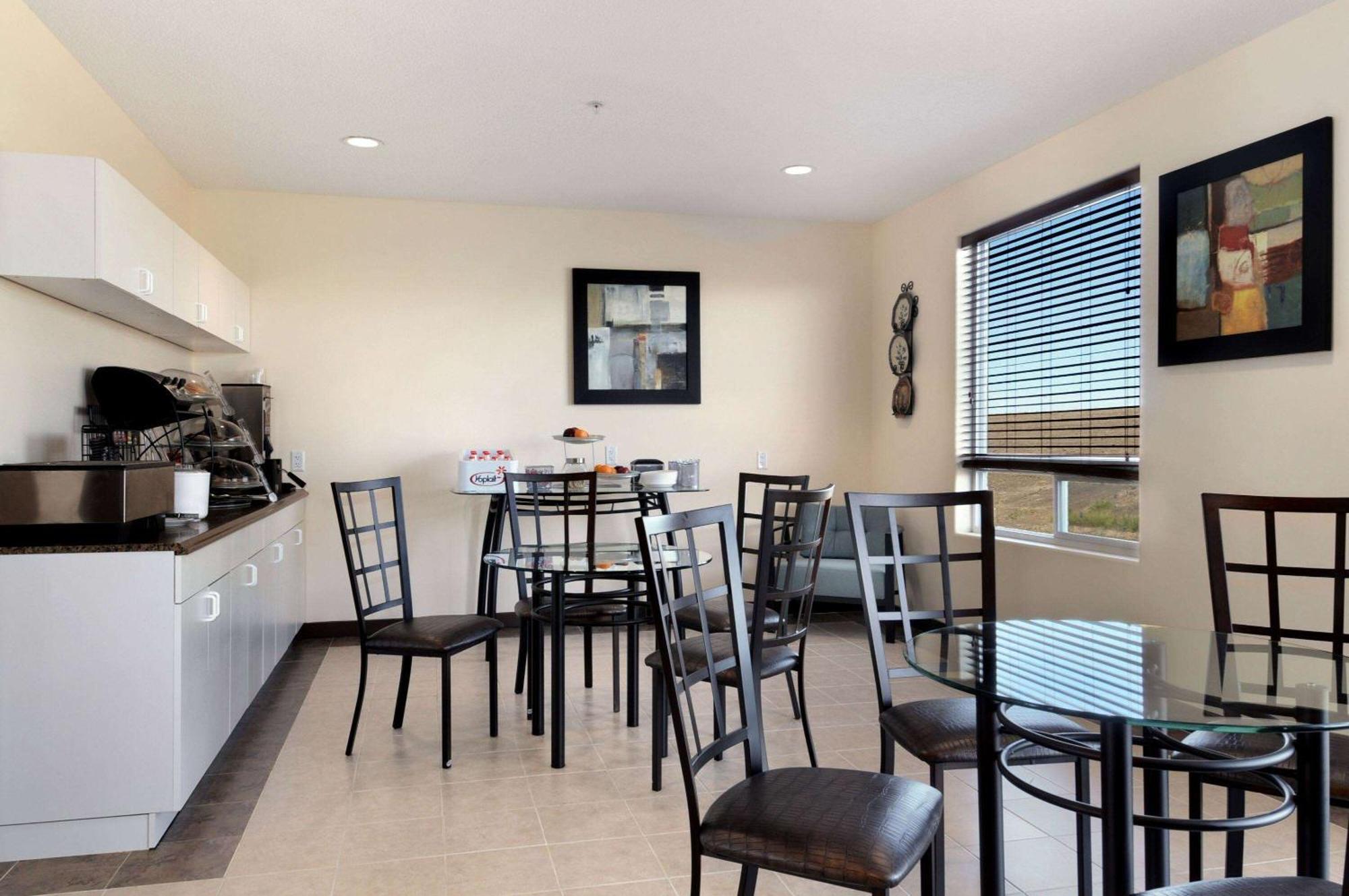 Days Inn By Wyndham Grande Prairie Zewnętrze zdjęcie